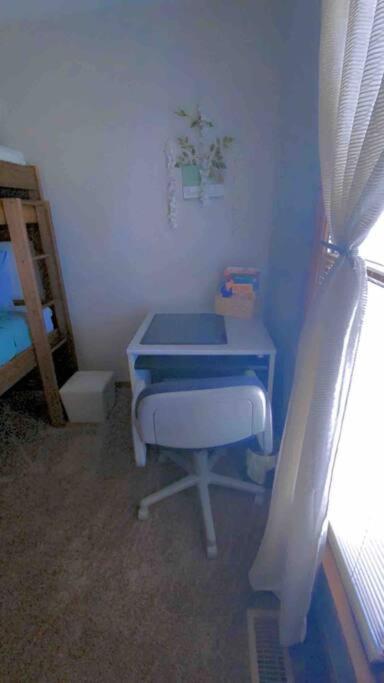 B1 Guest House Hope Mills Екстер'єр фото