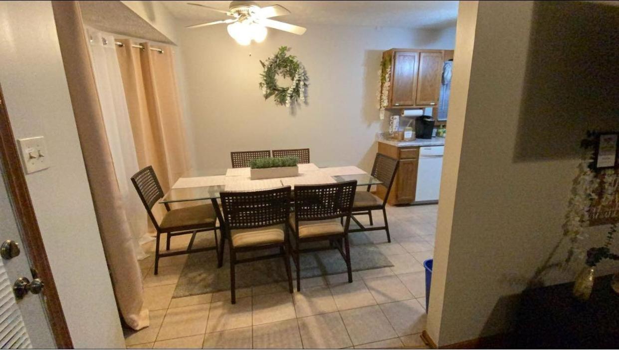 B1 Guest House Hope Mills Екстер'єр фото