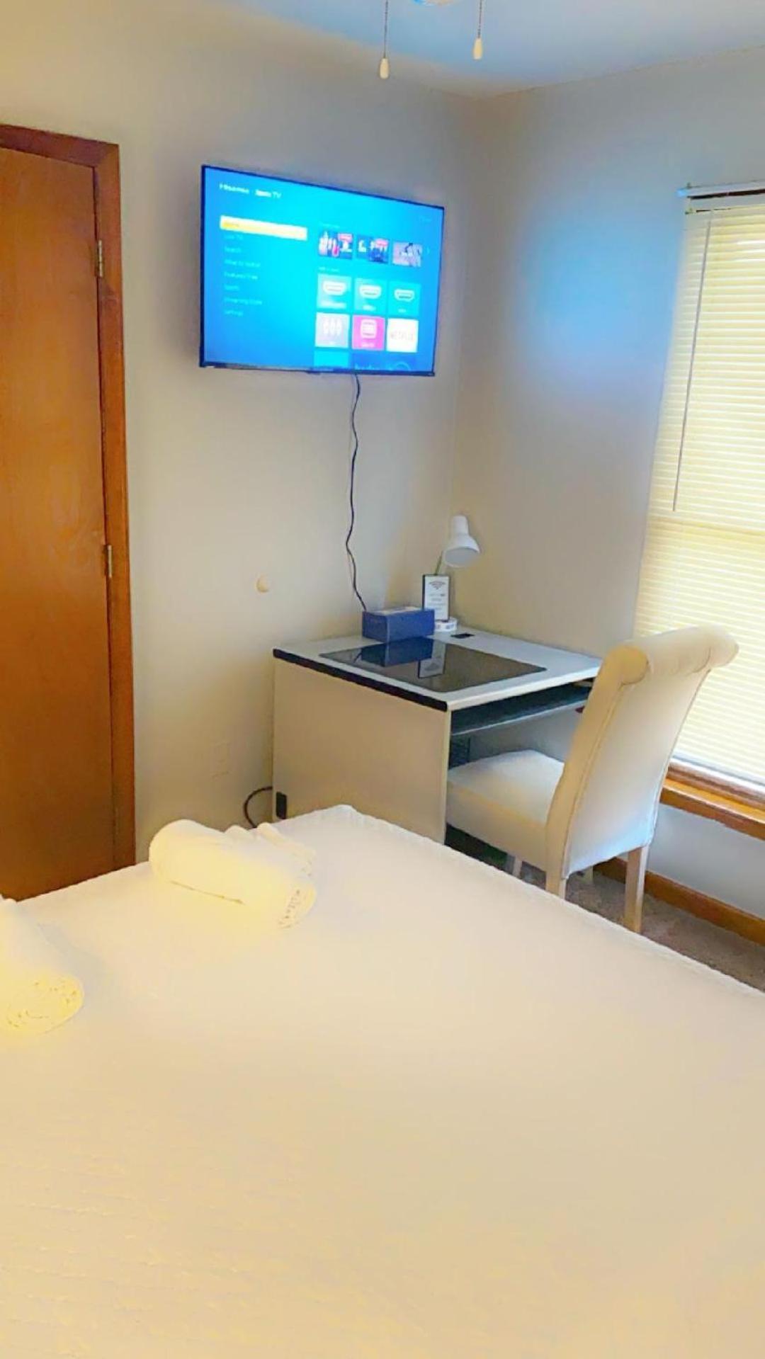 B1 Guest House Hope Mills Екстер'єр фото