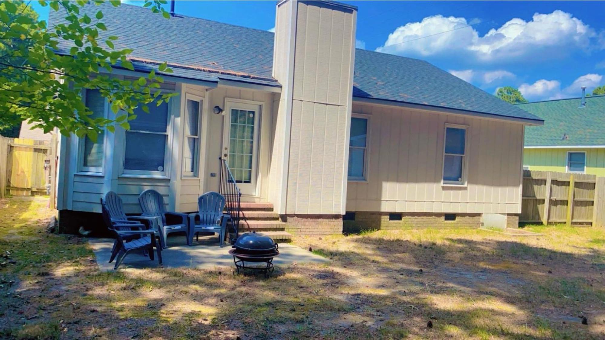 B1 Guest House Hope Mills Екстер'єр фото